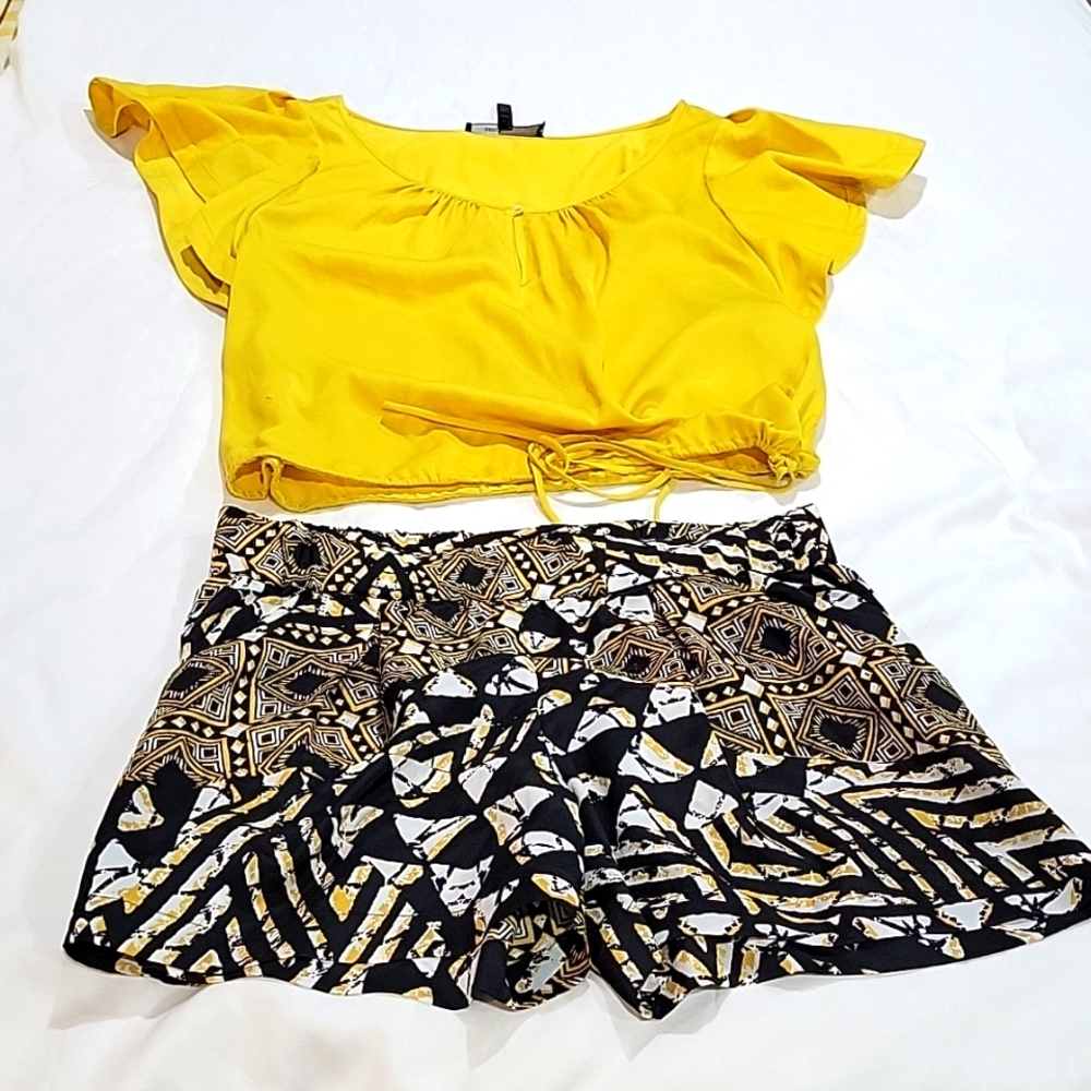 BCBG MAXAZRIA Gold/Black/White 2 piece set size M